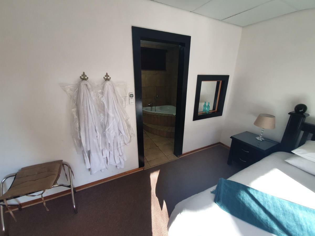 Leach Lodge Kuruman Esterno foto