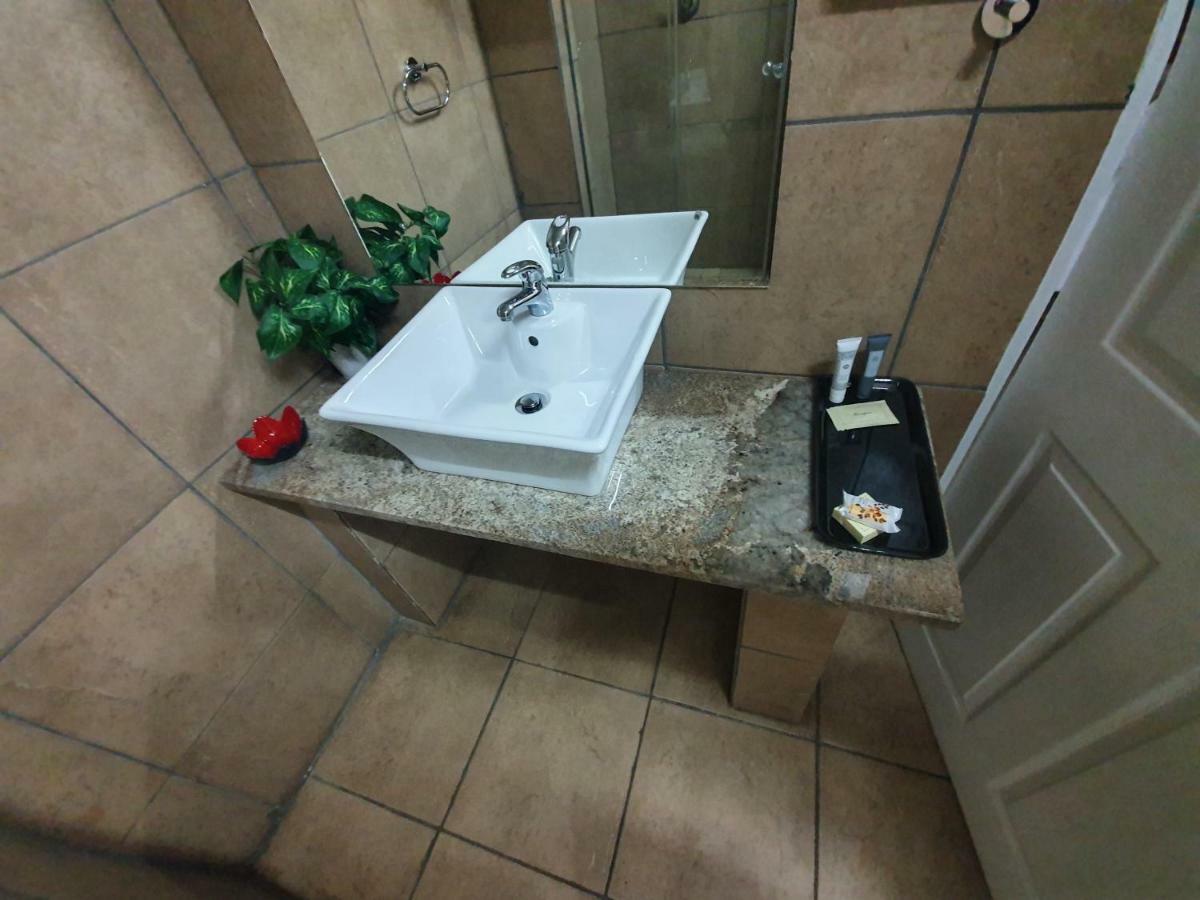 Leach Lodge Kuruman Esterno foto
