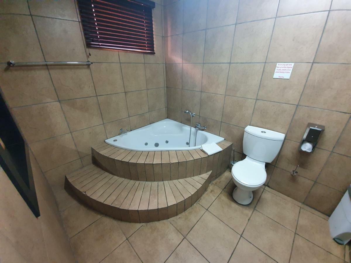 Leach Lodge Kuruman Esterno foto