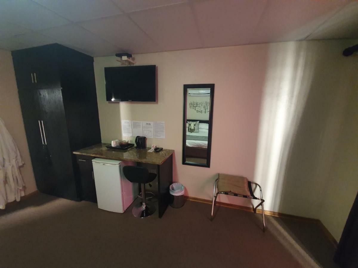 Leach Lodge Kuruman Esterno foto