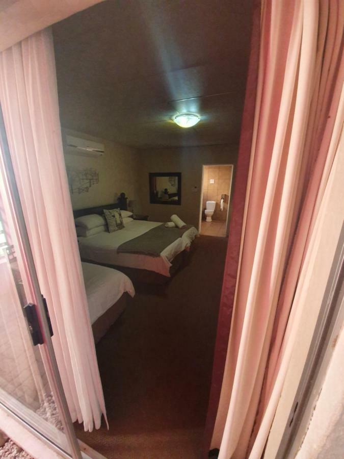 Leach Lodge Kuruman Esterno foto