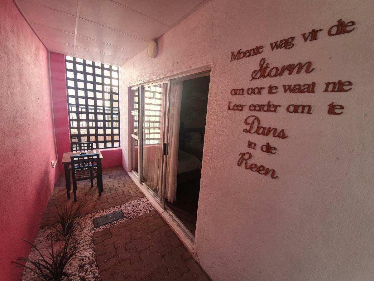 Leach Lodge Kuruman Esterno foto