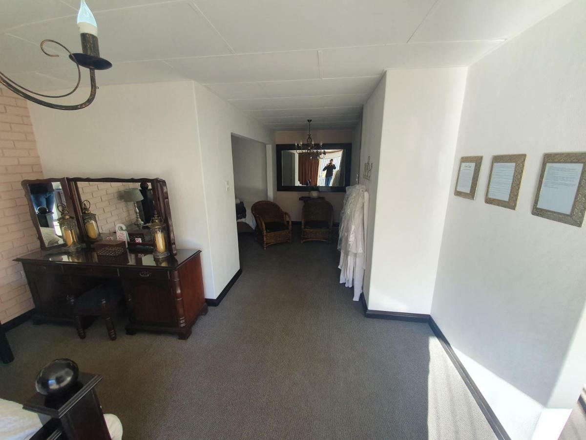 Leach Lodge Kuruman Esterno foto