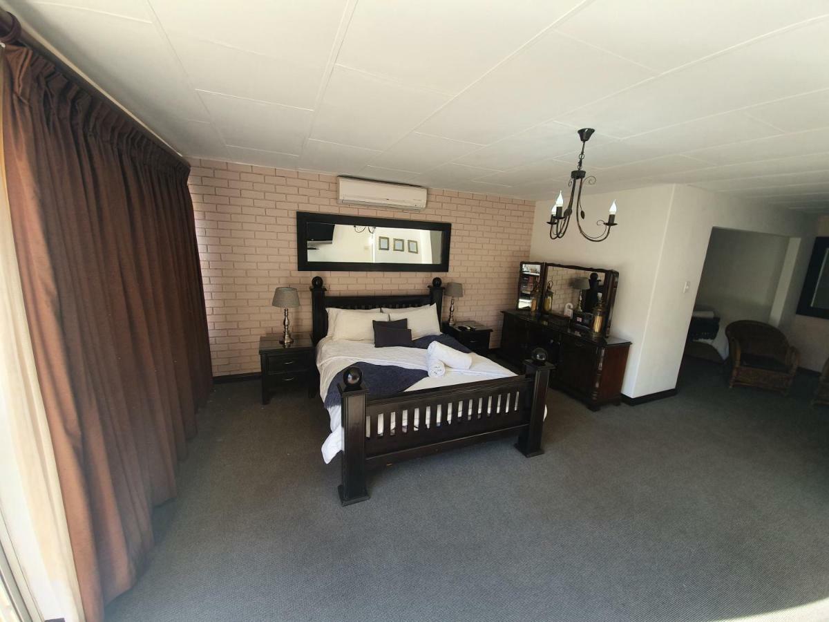 Leach Lodge Kuruman Esterno foto