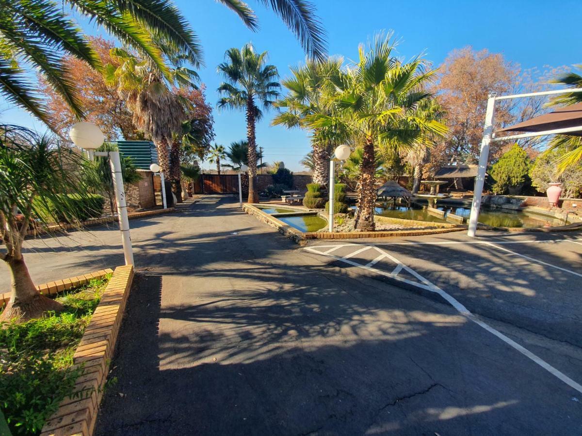 Leach Lodge Kuruman Esterno foto