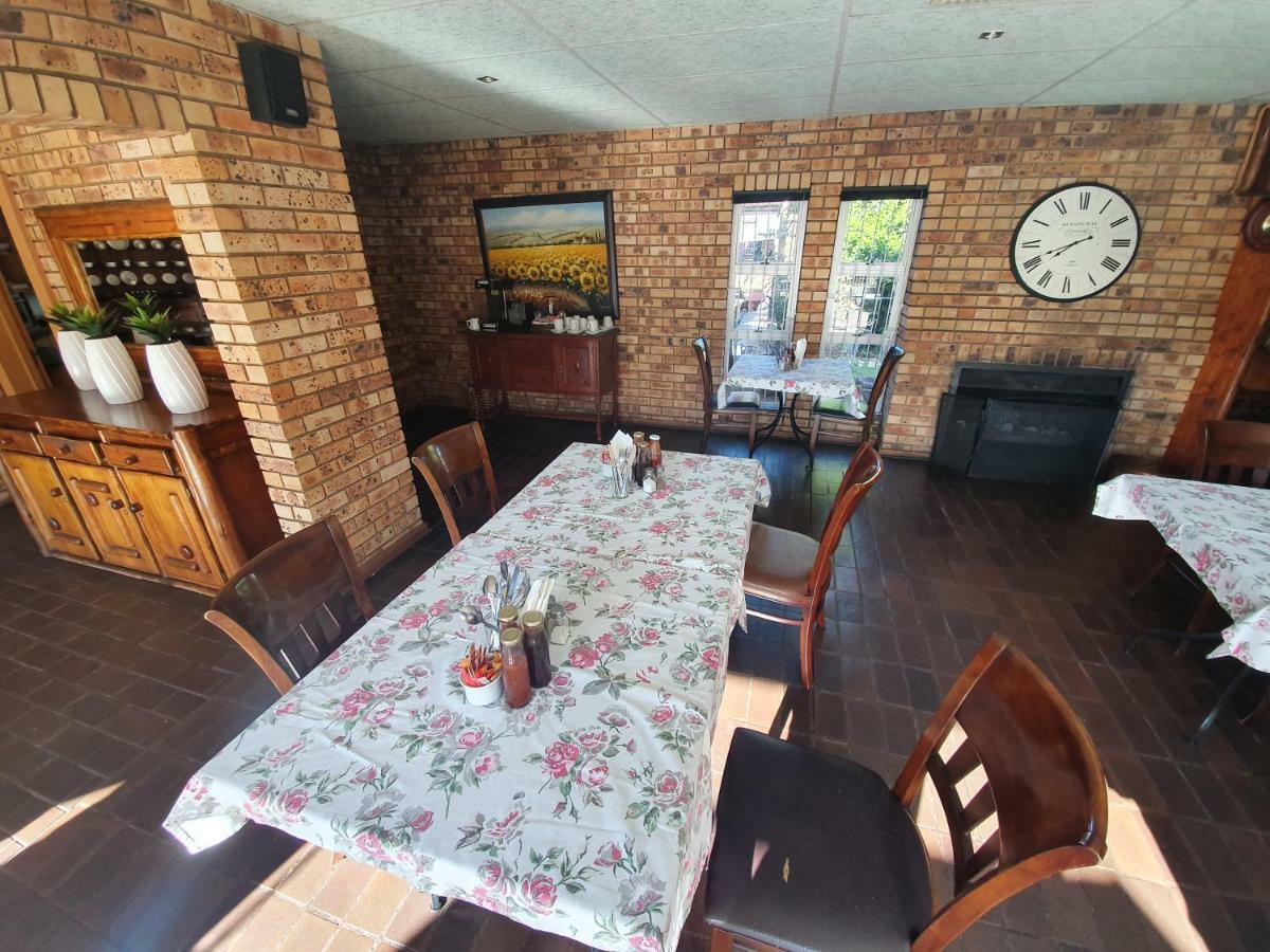 Leach Lodge Kuruman Esterno foto